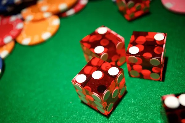 kingtoptoto login Live Draw interface on mobile phone showing numbered balls and real-time results